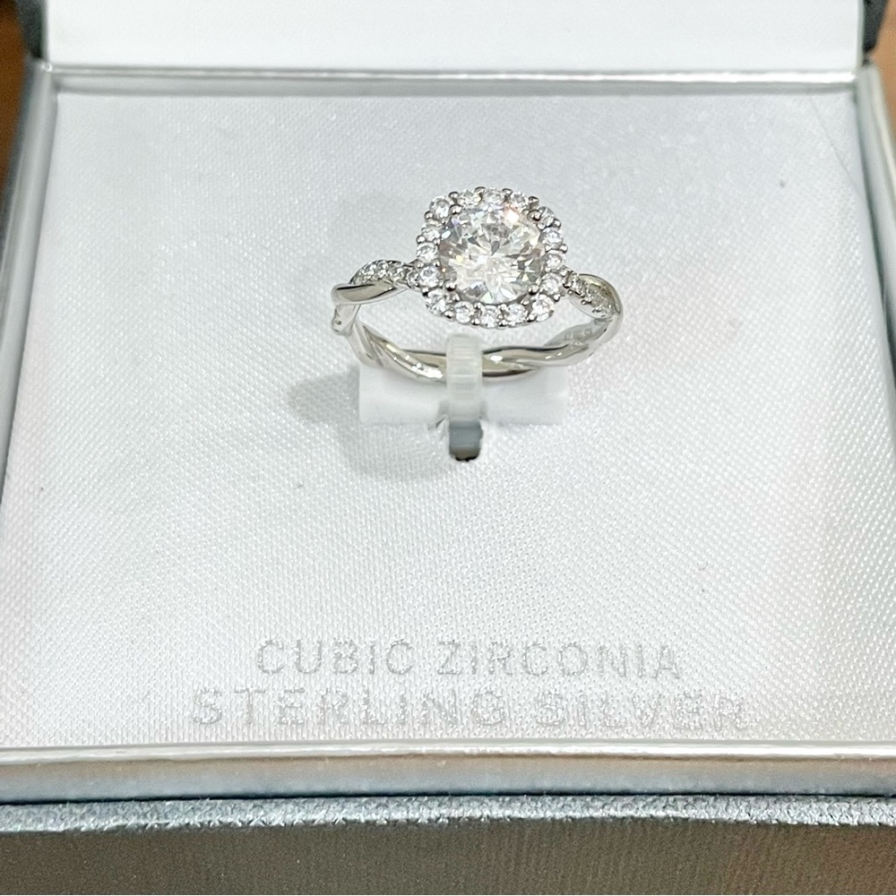 Genuine Crystal friend silver necklace & sterling silver cubic zirconia ring - Picture 4 of 5
